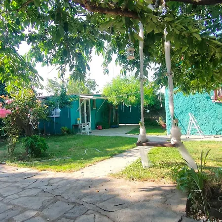 Stone Yard דירה נאה קרוואלי